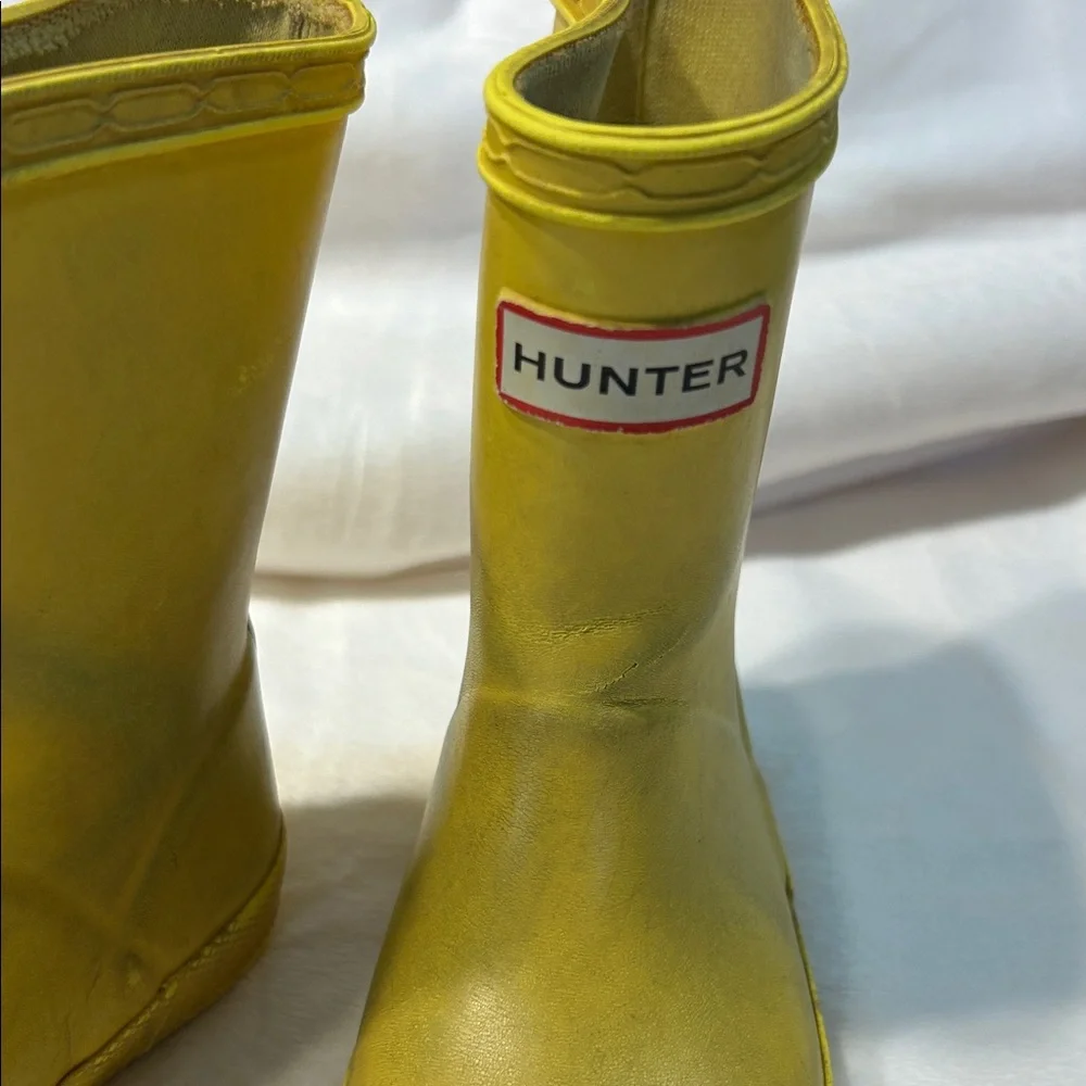 Hunter Kids Bright Yellow Rubber Rain Boots